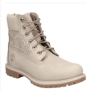 womens 6 inch premium waterproof boots in color grey/gray